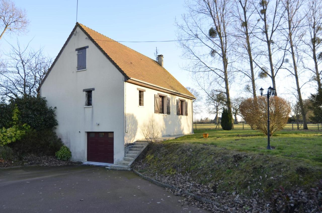 La maison du Respect Mutuel Saint-Paul-du-Vernay Extérieur photo